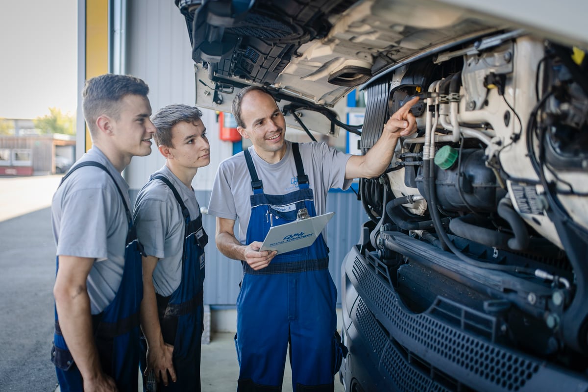 Ausbildung Kfz-Mechatroniker